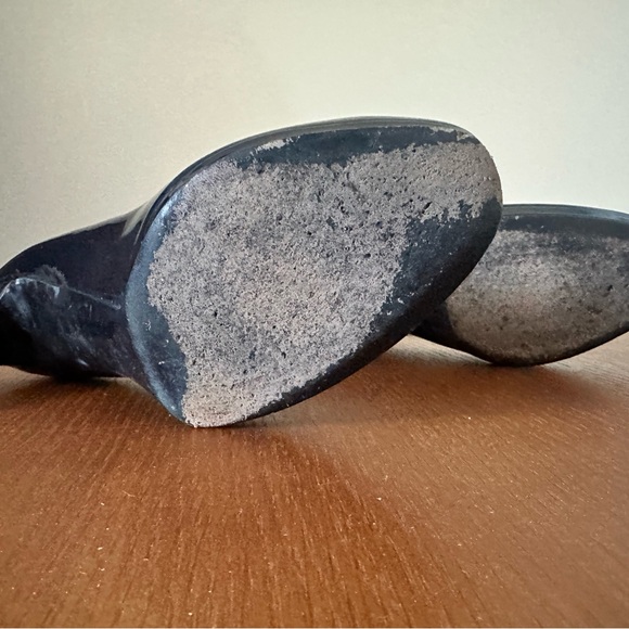 Gucci Patent Leather Round-Toe Pumps - Size 39 - Picture 11 of 12